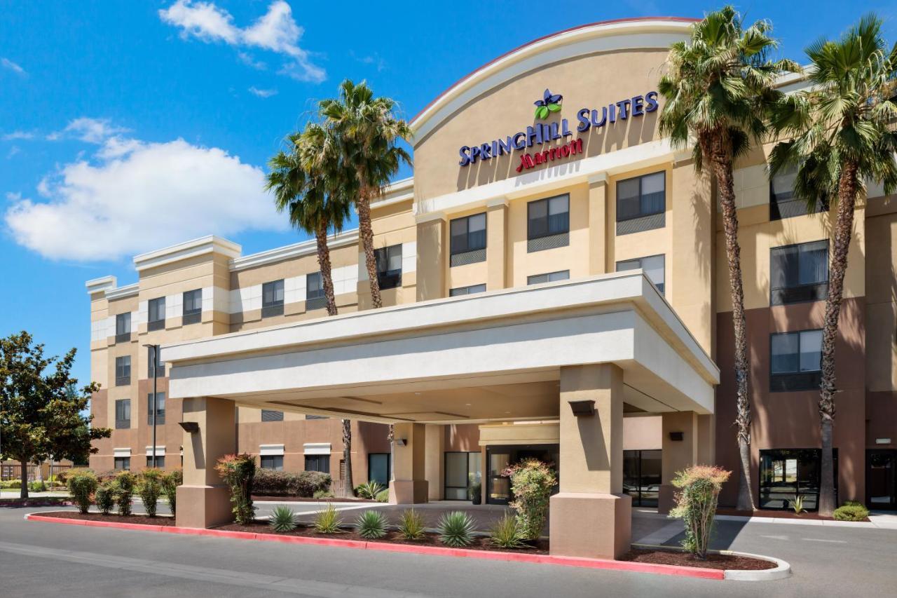 Springhill Suites Fresno Exterior foto