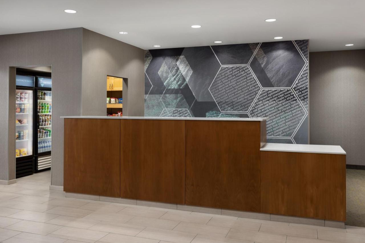 Springhill Suites Fresno Exterior foto